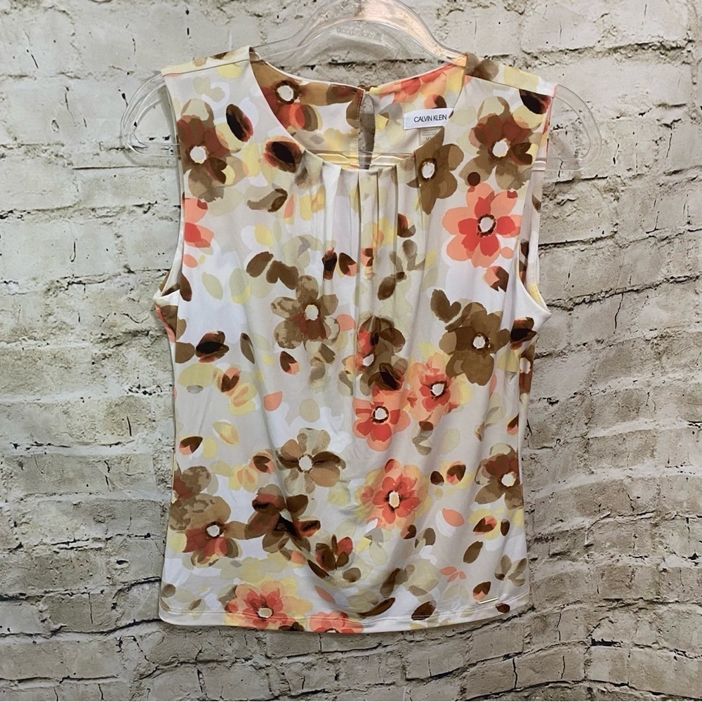Calvin Klein Cream Peach Floral Print Pleated Sleeveless Top - Picture 2 of 6
